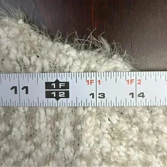 Ricki’s Sweater Fluffy Crewneck Pullover 3/4 Sleeves Ivory Grey Ombré Small - Picture 14 of 17